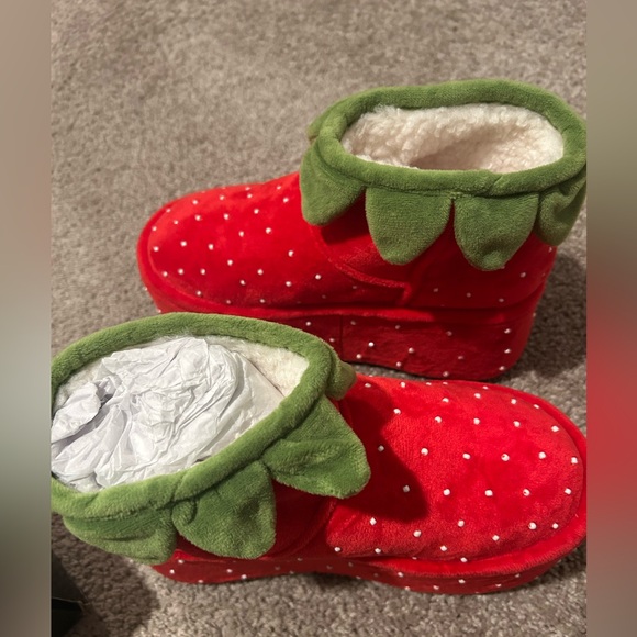 Dolls Kill Strawberry Shortcake Platforms - Picture 4 of 4